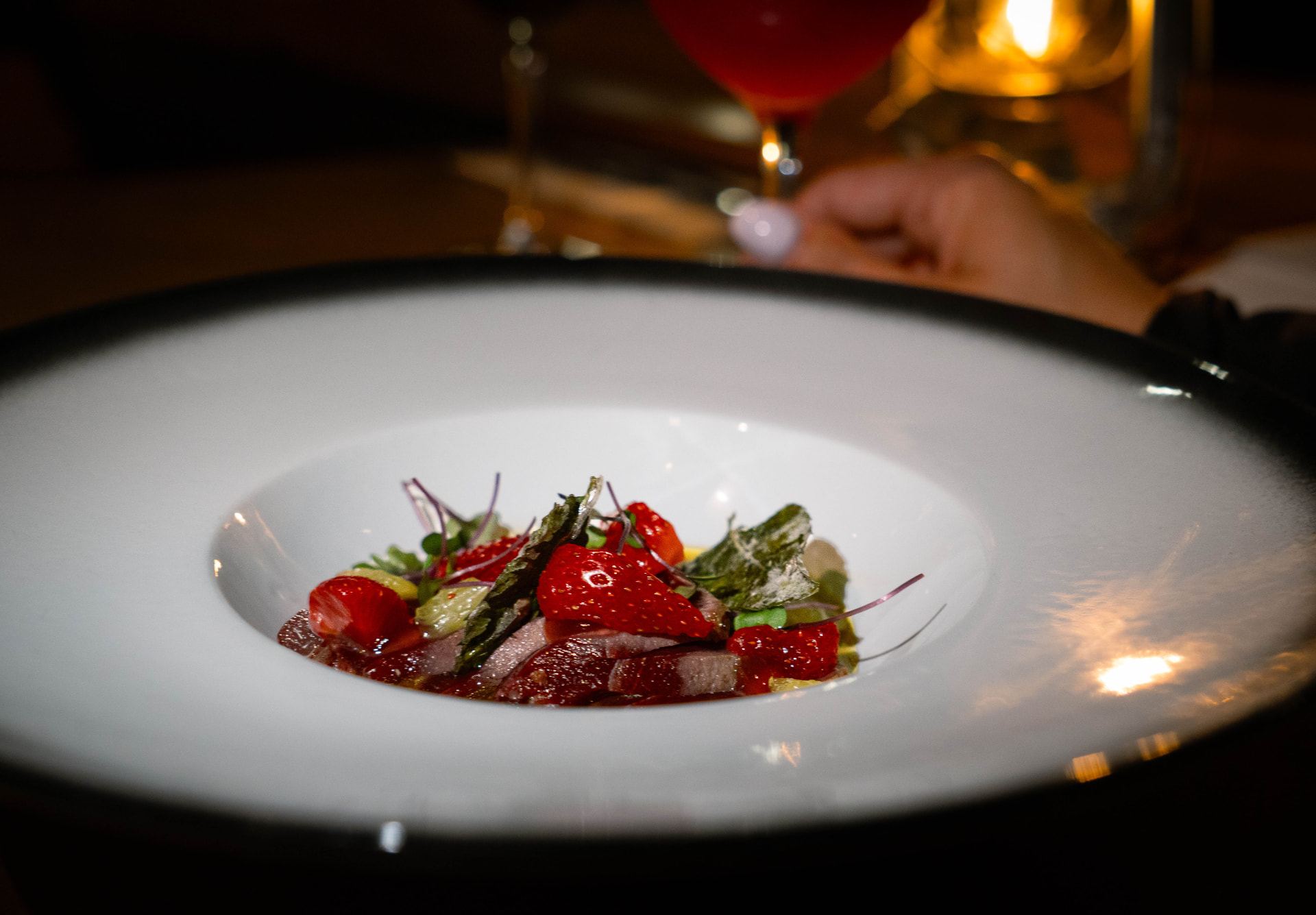 Tartare aux fraises en soirée